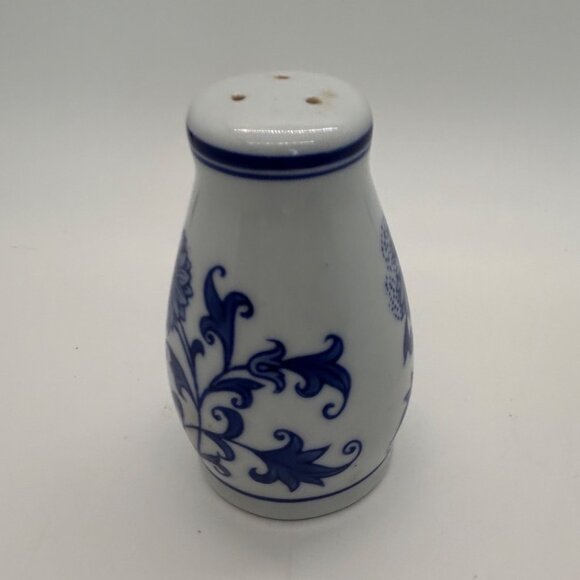 Pier 1 Salt & Pepper Shaker Set Blue & White Floral Chintz Pattern Ceramic - Picture 7 of 14